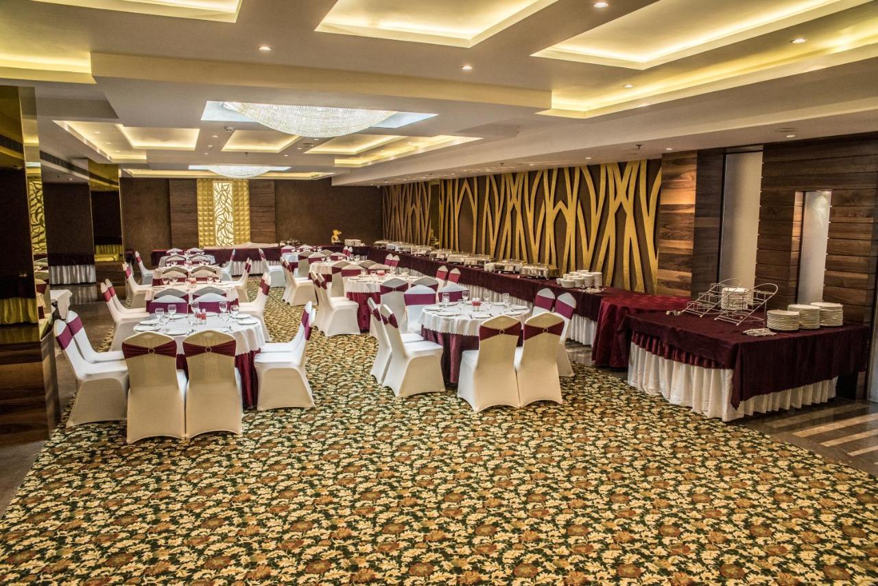 Regenta Central Amritsar Exterior photo